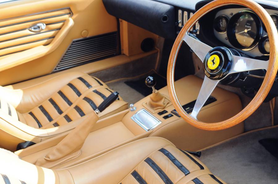  Ferrari 365 GTB/4 Daytona 1970 года  (фото 23 из 38)